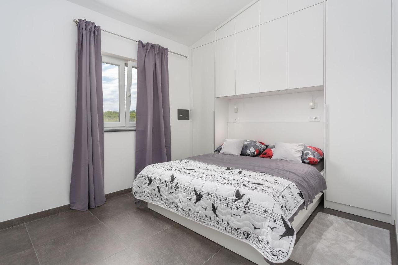 Gallery Apartment In Skrbčići Εξωτερικό φωτογραφία